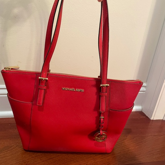 Michael Khors Purse - Picture 1 of 4